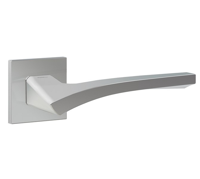 manilla-de-laton-astrid-con-acabado-cromo-satinado-y-negro-mate-1